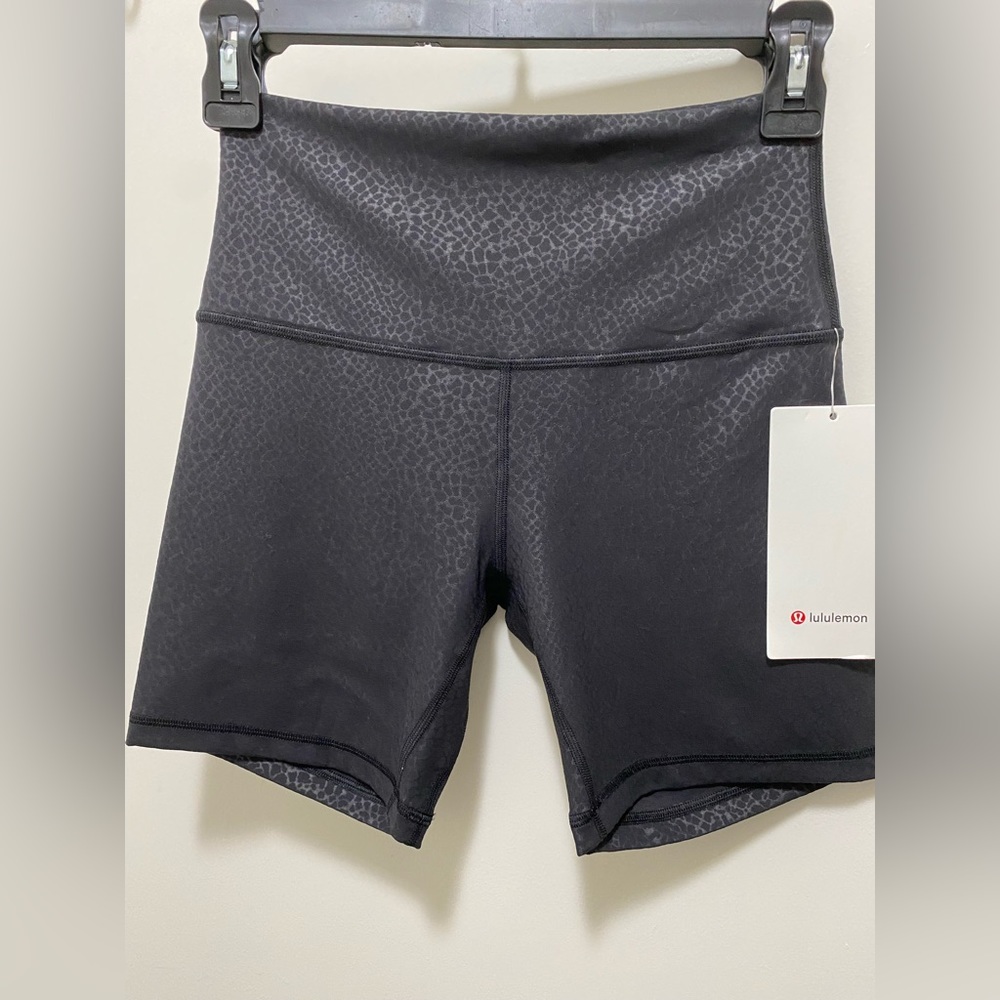 Align HR short 6” size 6 NWT